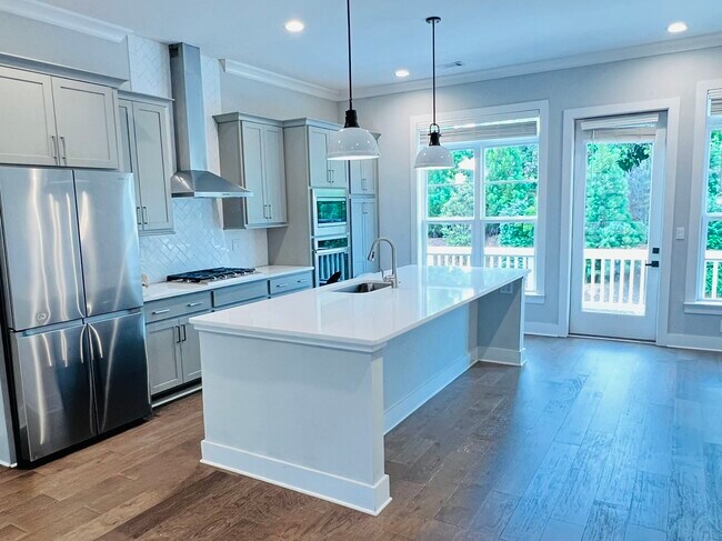 Foto del edificio - 2065 Parkside Ln