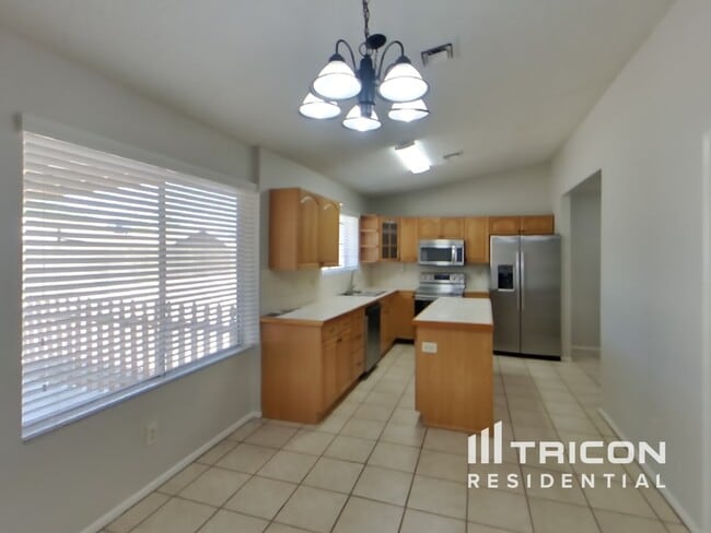 Building Photo - 11222 N 80th Dr