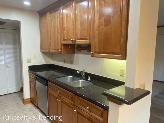 Building Photo - 2 br, 2 bath House - 11519 Fury Ln Unit 70