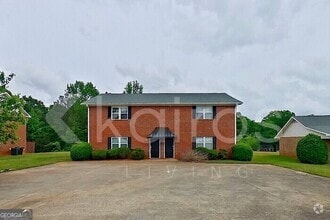 Building Photo - 205 Fawn Dr