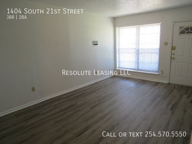 Building Photo - 1404 S 21st St