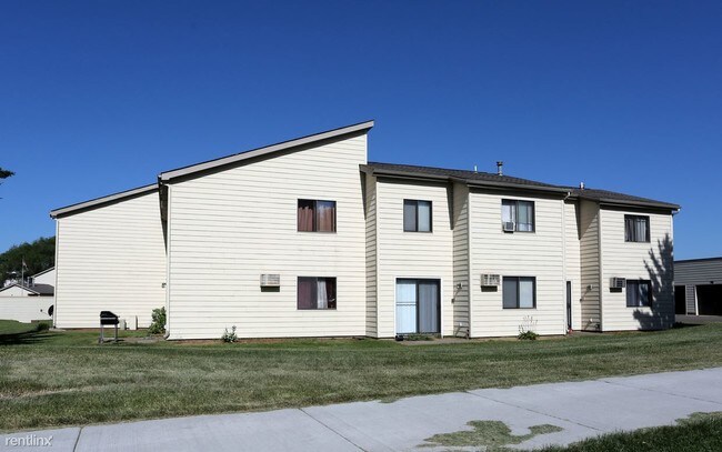 Building Photo - 3 br, 1 bath Townhome - Victoria Townhomes