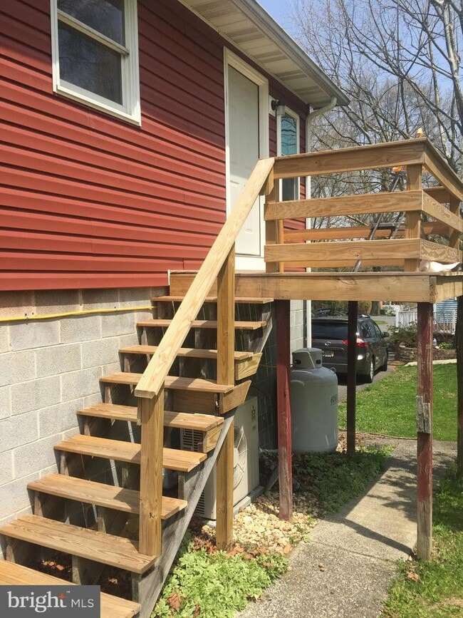 Building Photo - 227 S Ironstone Dr