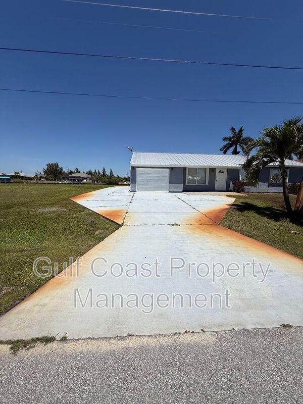 Foto del edificio - 9354 Newnan Cir