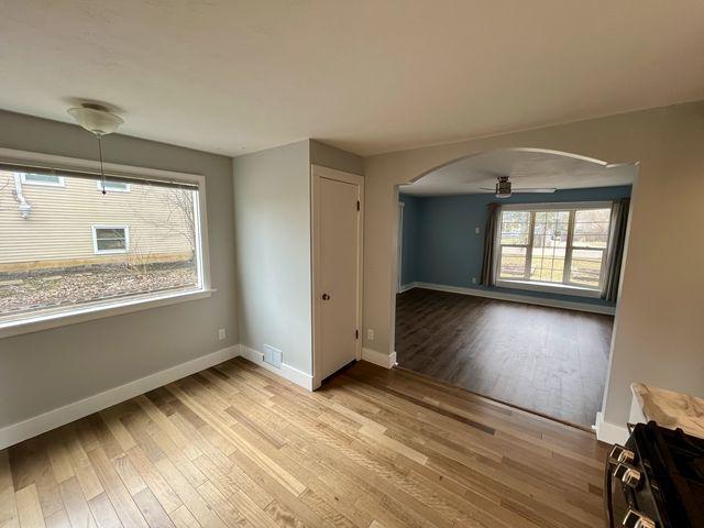 Building Photo - 2 bedroom in Beach Park IL 60087