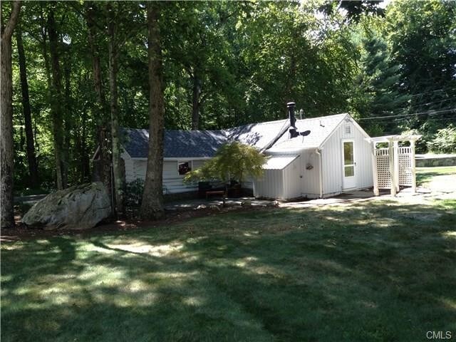 Primary Photo - 305 Thayer Pond Rd