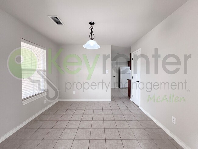 Foto del edificio - Beautidul 3bed/2.5 bath House in Edinburg. Don't Miss Out!