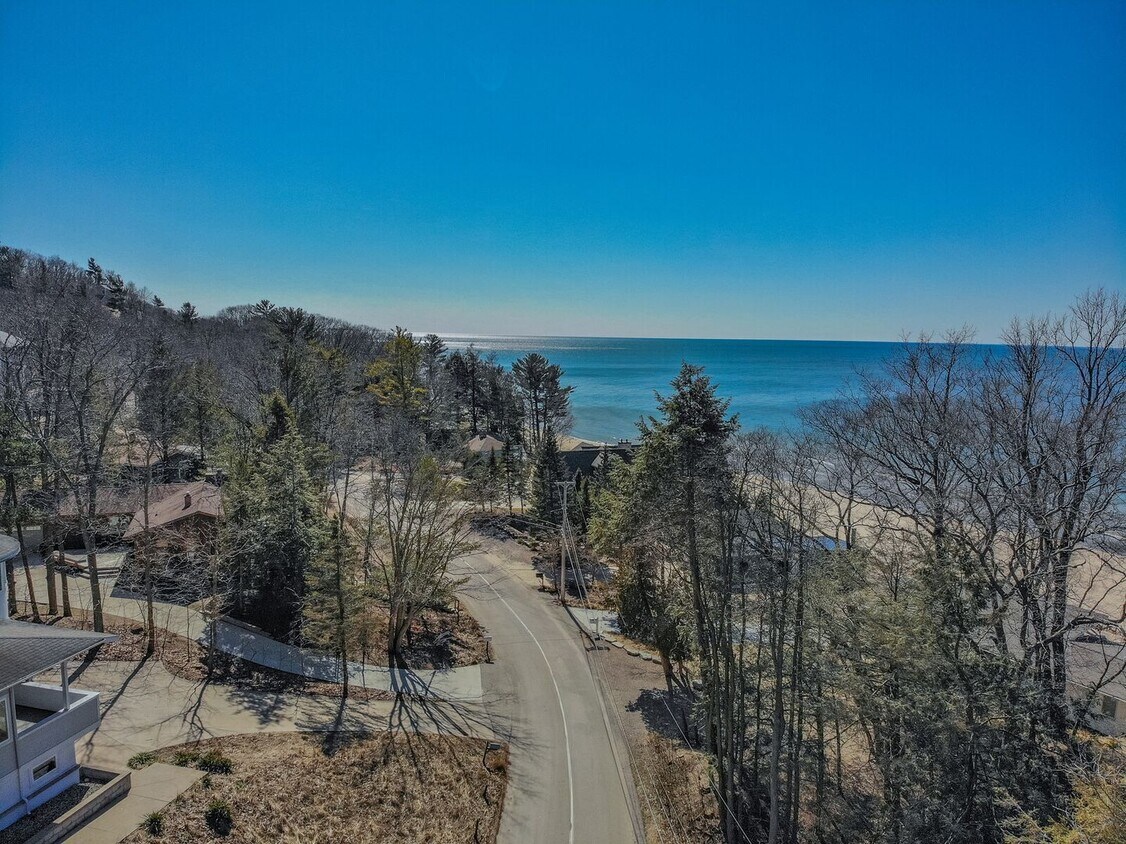 18450 N Shore Estates Rd, Spring Lake, MI 49456 House Rental in Spring Lake, MI