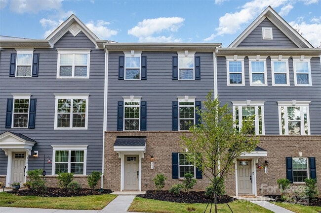 Photo - 306 New Gallant Dr Townhome