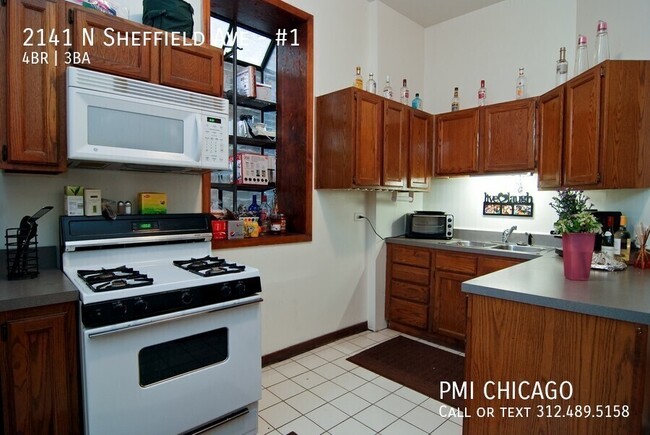 Foto del edificio - GORGEOUS DUPLEX in Lincoln Park, 2fullBa, ...