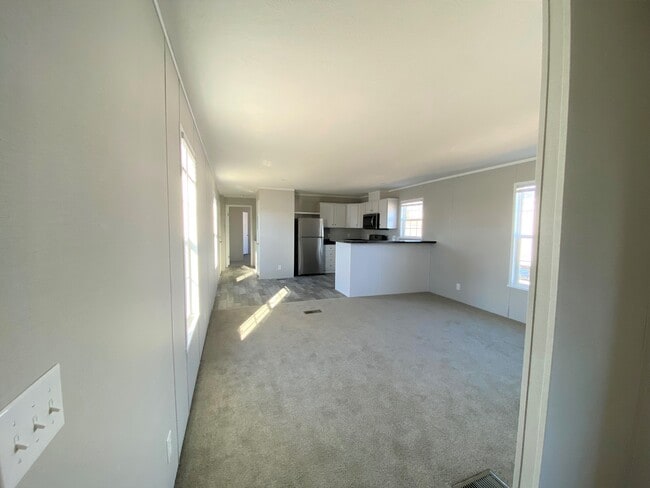 Building Photo - 3363 Bissell Rd