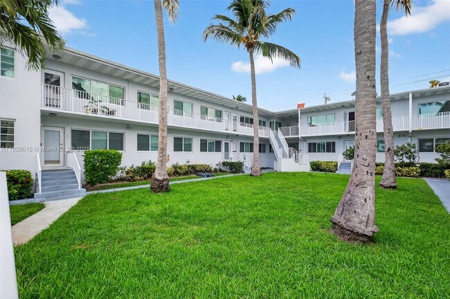 Building Photo - 7207 Bay Dr