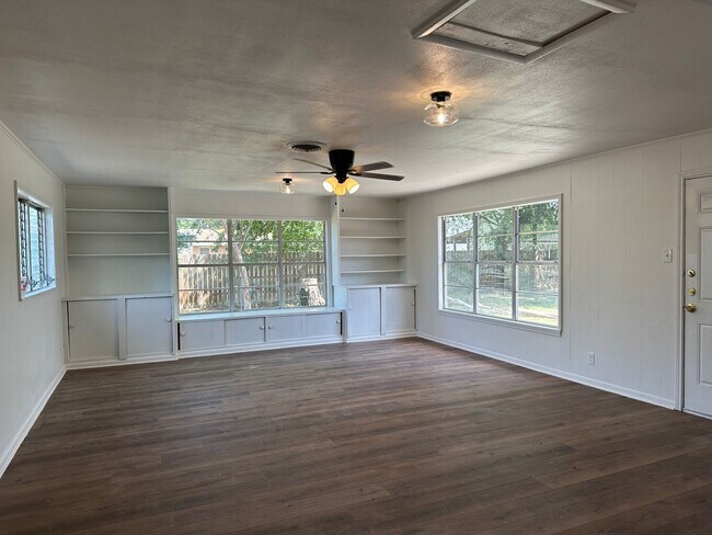 Foto del edificio - 4 Bedroom