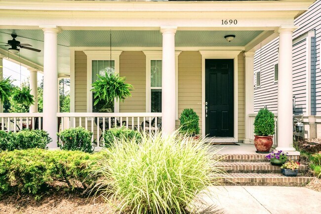 Foto del edificio - Welcome Home to Briar Chapel – A Charming Retreat in One of Chapel Hill’s Favorite Communities!