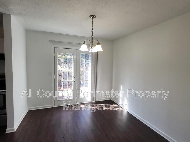 Foto del edificio - 5553 Estates Ct