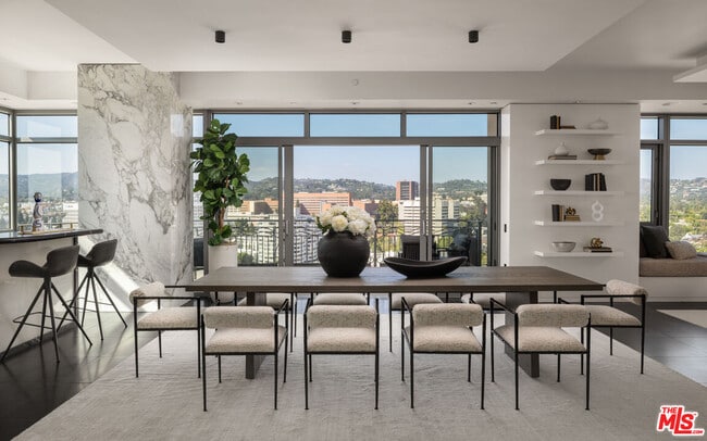 Foto del edificio - 10800 Wilshire Blvd