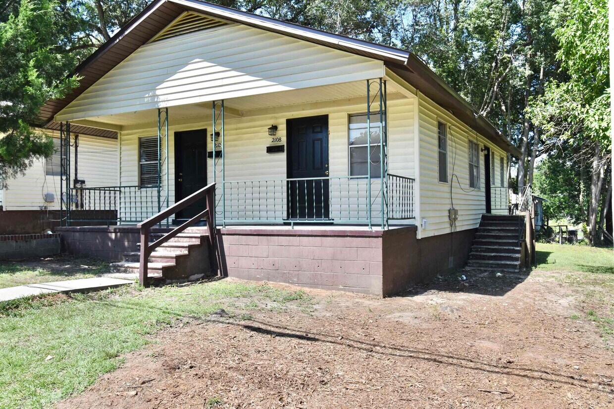 Foto principal - 2108 Keith St