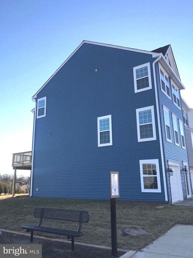 12115 Bowling Farm Ct, Fredericksburg, VA 22407 Townhome Rentals in