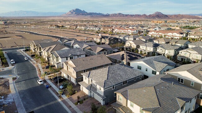 Foto del edificio - 770 Aurora Vale Pl