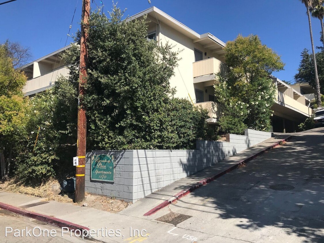 Primary Photo - 1170 Lincoln Ave