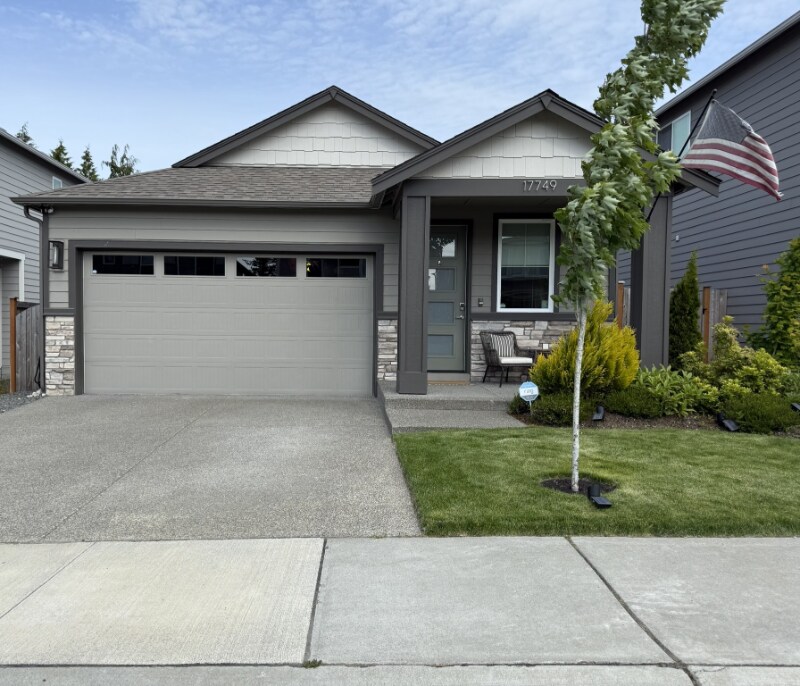 Foto principal - 17749 26th Dr NE