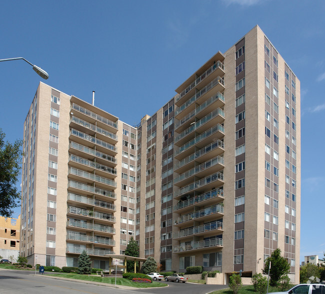 Parkway Towers Apartments