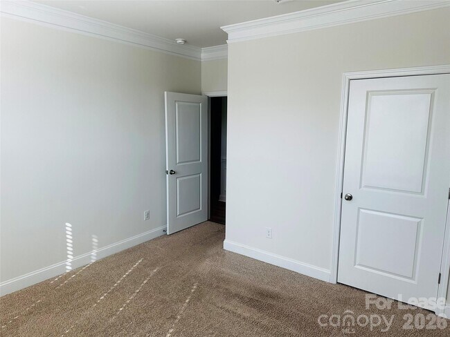 Foto del edificio - 340 Secretariat Dr