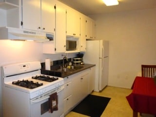 Building Photo - 355 Kalanianaole St