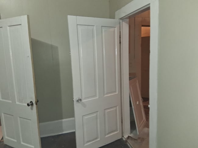 Building Photo - 1903 Shirland Ave