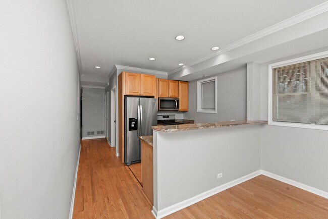 Foto del edificio - 540 W Oakdale Ave