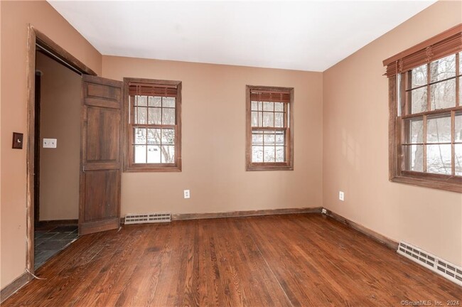 Building Photo - 1031 Howe Ave