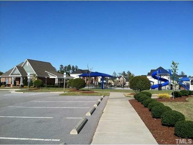 Foto del edificio - 1124 Falcon Ridge Ln