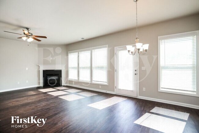 Building Photo - 3100 Baylor Cir