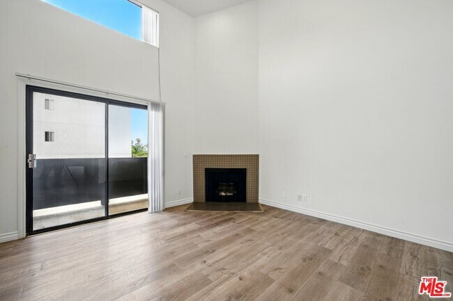 Foto del edificio - 6212 Fulton Ave