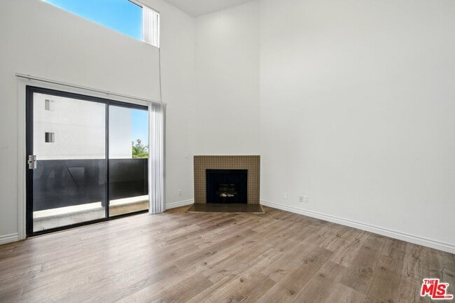 Building Photo - 6212 Fulton Ave