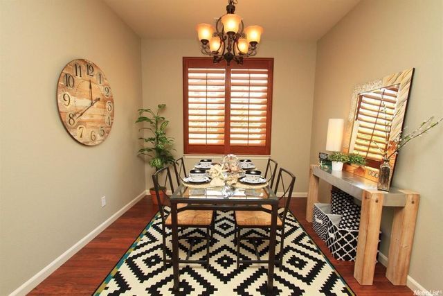 Foto del edificio - Beautiful 5 Bedroom, 3 Bath Mountain House...