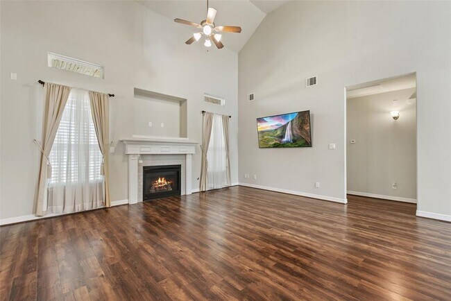 Foto del edificio - 14519 Meadowlands Dr