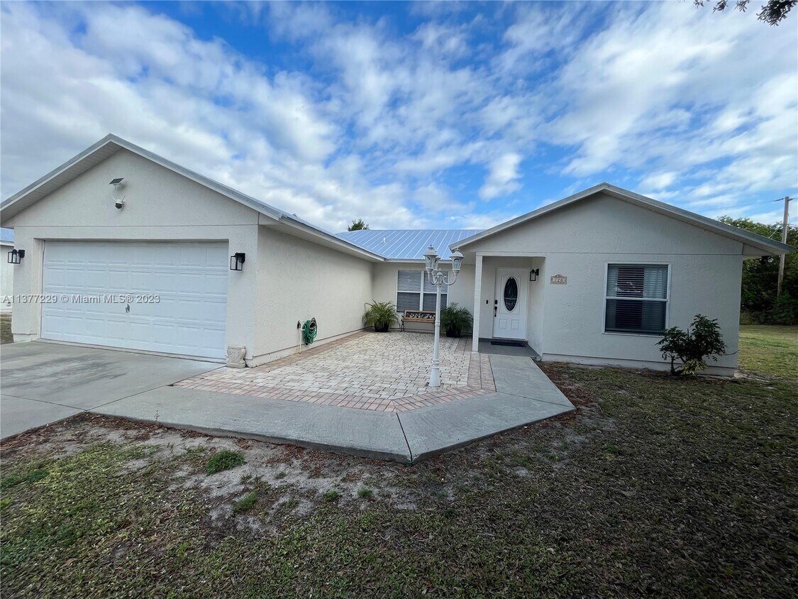 720 2nd Pl SW, Vero Beach, FL 32962 House Rental in Vero Beach, FL