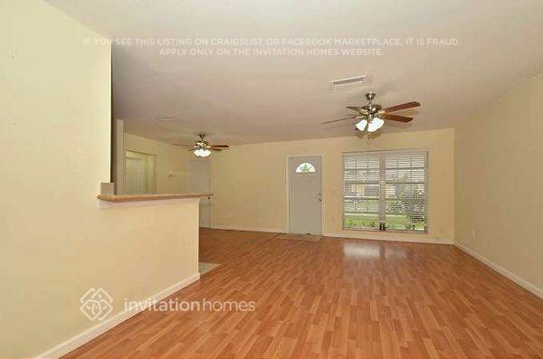 Foto del edificio - 11450 NW 35th Pl