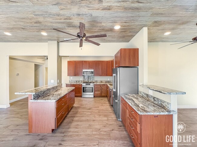 Foto del edificio - Newly remodeled 4bed/2bath home w/upgrades!