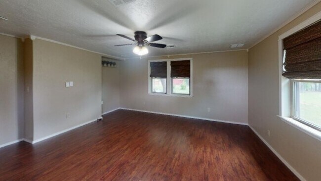 Building Photo - 1176 Cox City Rd
