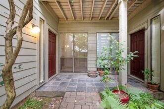 Building Photo - 5718 Val Verde St