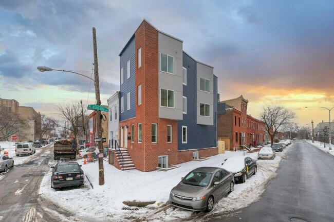 Building Photo - 1255 N 23rd St