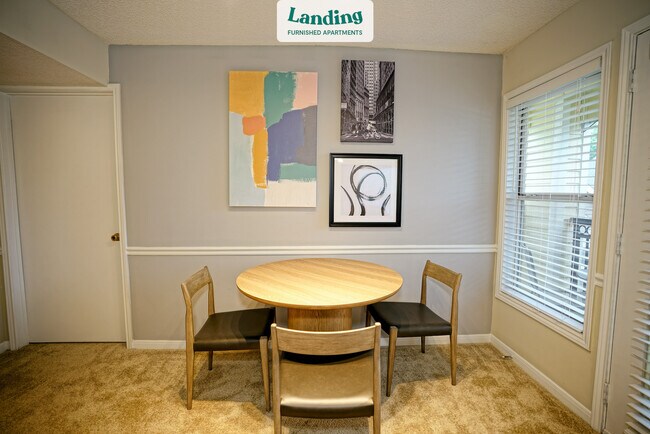 Foto del edificio - 2901 Crowne Ridge Dr