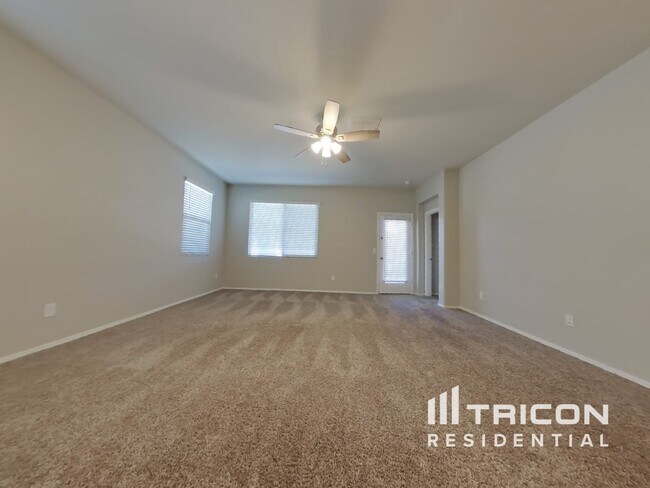 Foto del edificio - 31043 W Mitchell Dr