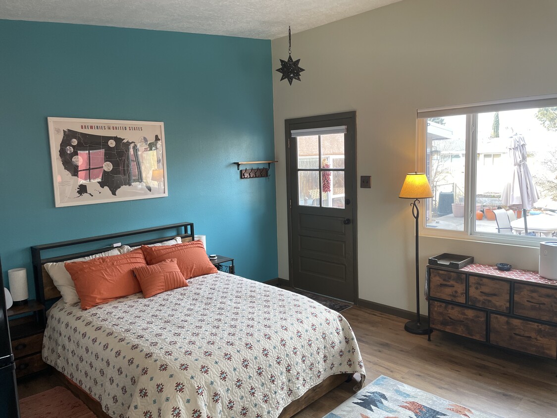 Our cozy casita - 1316 Arizona St NE
