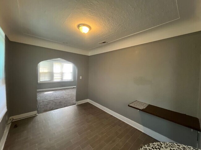Foto del edificio - 4066 Tyler St