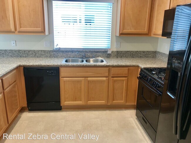 Building Photo - 3 br, 2 bath House - 654 La Habra