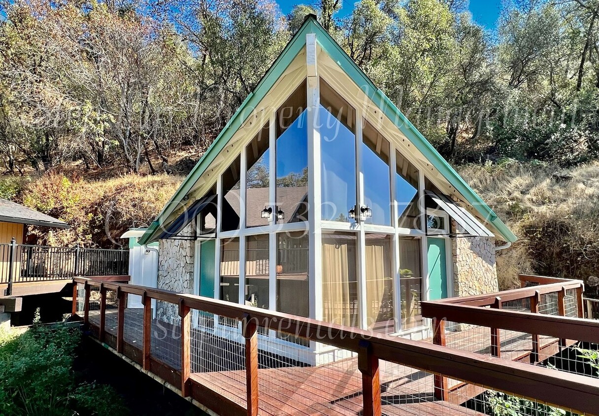 Primary Photo - Unique Diamond Find In The Heart Of Historic Downtown Sonora!!!