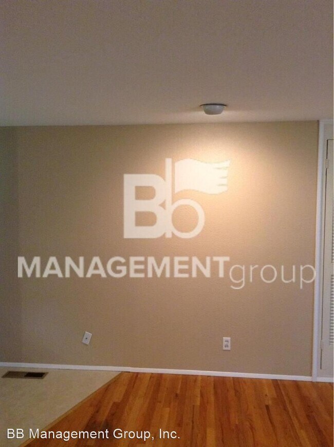 Foto del edificio - 3 br, 1 bath House - 915 Oak Terrace